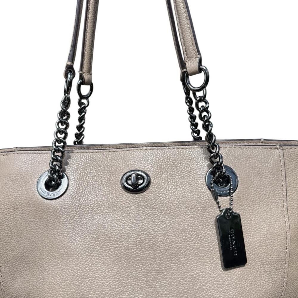 Coach Turnlock Chain Tote Pebbled Leather #57107 EUC - Picture 3 of 10